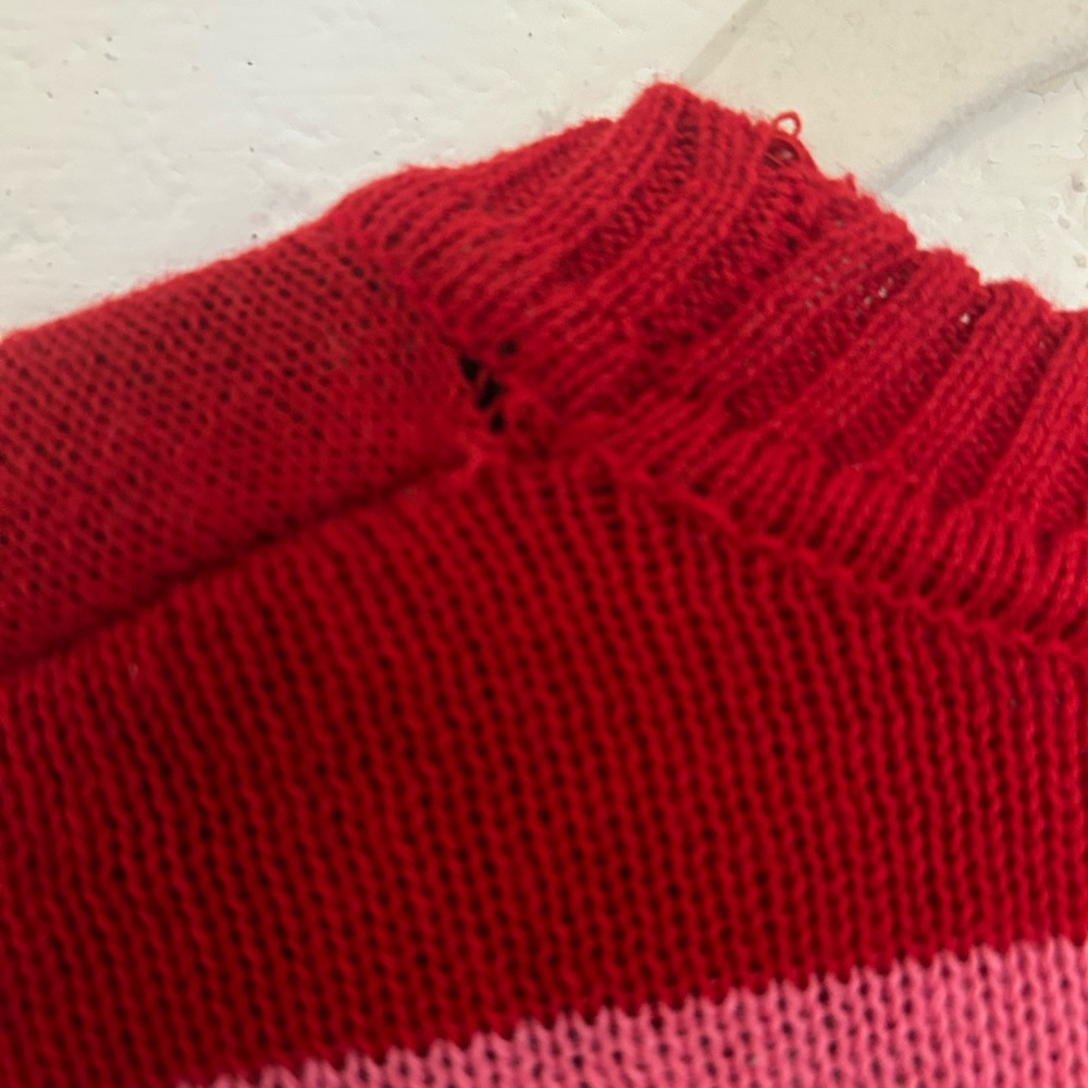 Hello Kitty Sweater - Picture 3 of 4